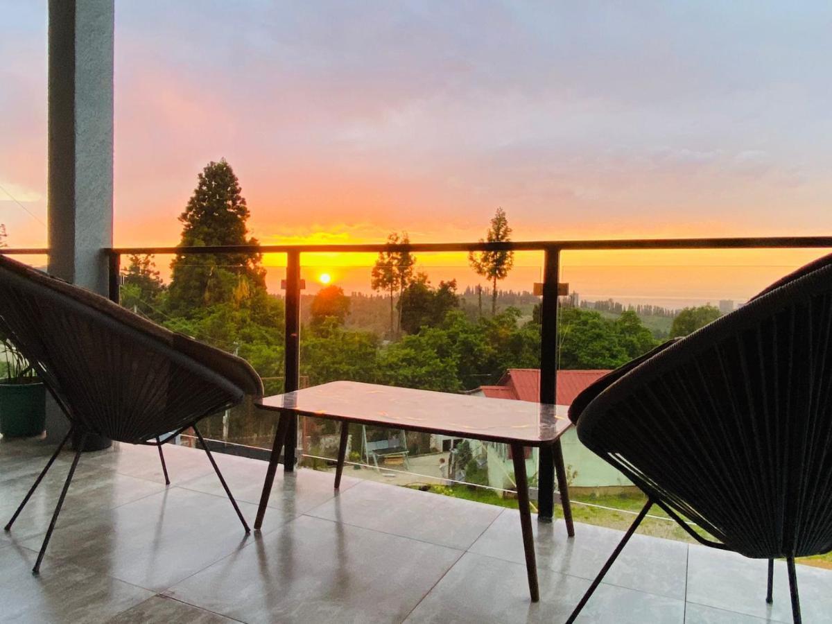 Family Hotel Sunset Chakvi Buitenkant foto